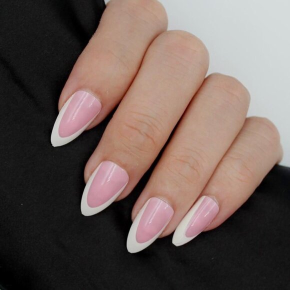 press on nails - Picture 1 of 3